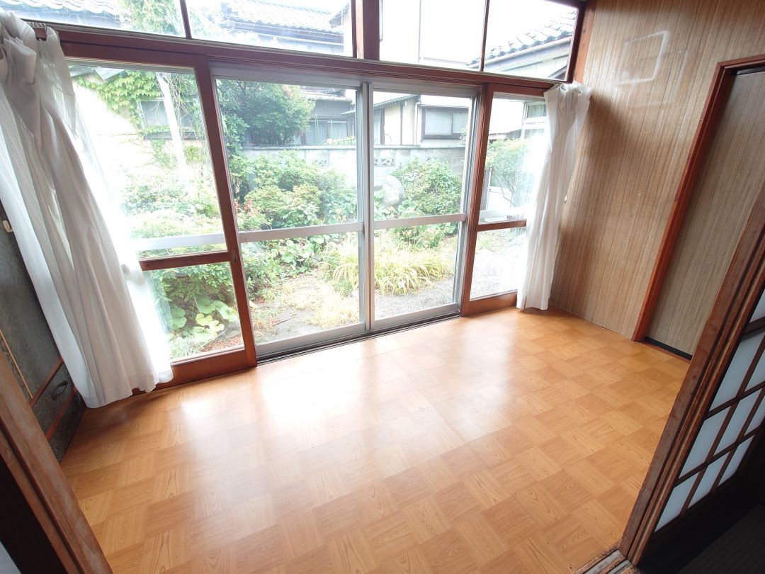 7DK Traditional House for Rent Near Itoigawa Station - Thumbnail 3