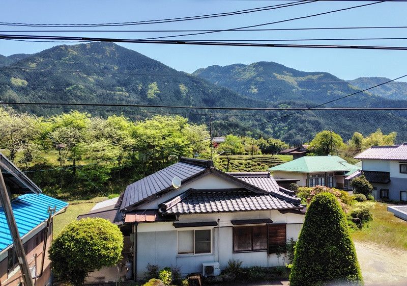 7DK House for Sale in Nakatsugawa, Gifu with Large Garage - Thumbnail 2