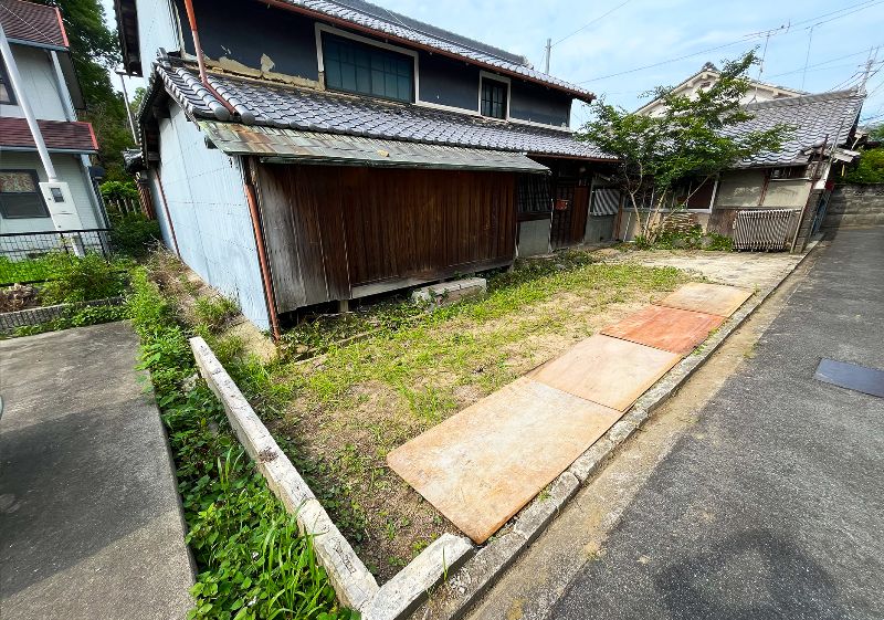 4-Building Owner-Change Property on 489 sqm in Yamatotakada, Nara - Thumbnail 2