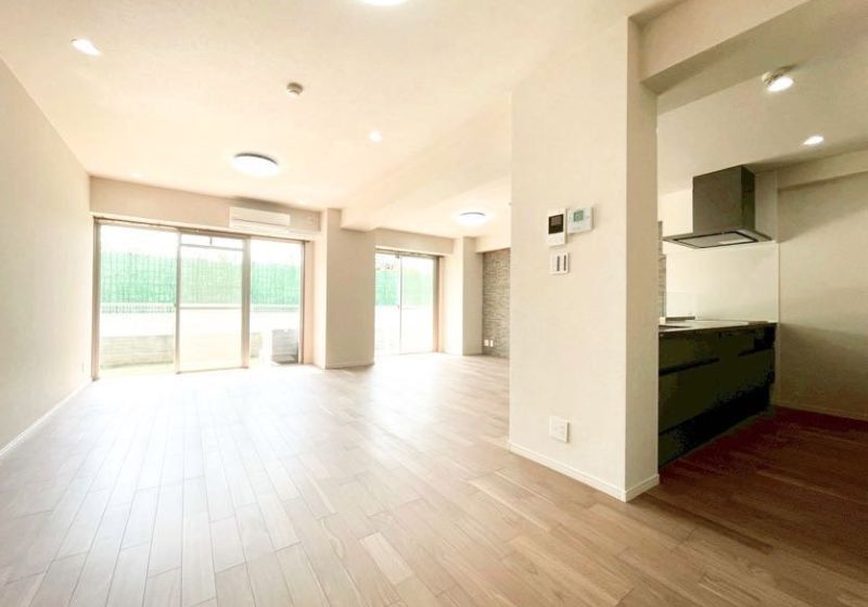 129m² Renovated Apartment with Garden in Setagaya, Tokyo - Thumbnail 2