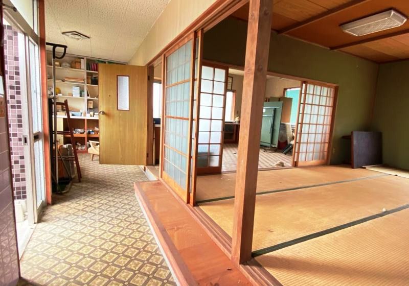 134sqm Warehouse and Office on Remote Island in Matsuyama, Ehime - Thumbnail 4