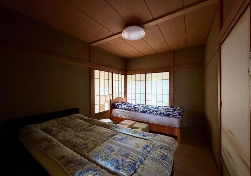 Oceanfront Garage House with Deck in Ito City - Thumbnail 3