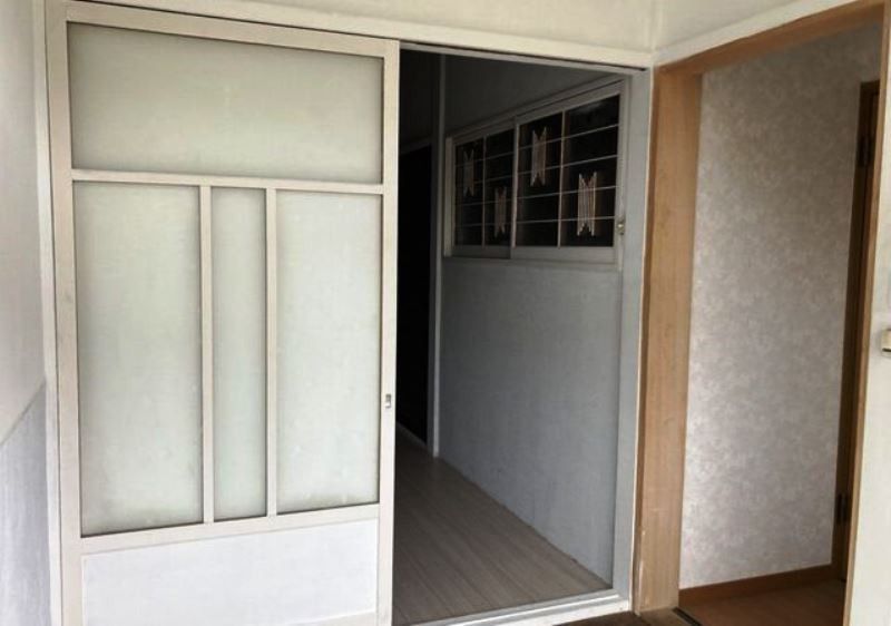 2-Story Wooden House for Sale in Namerikawa, Toyama - Thumbnail 4