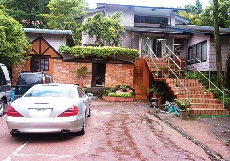 Spacious 5LDK Steel-Frame House with Sauna in Aso, Kumamoto - Thumbnail 3