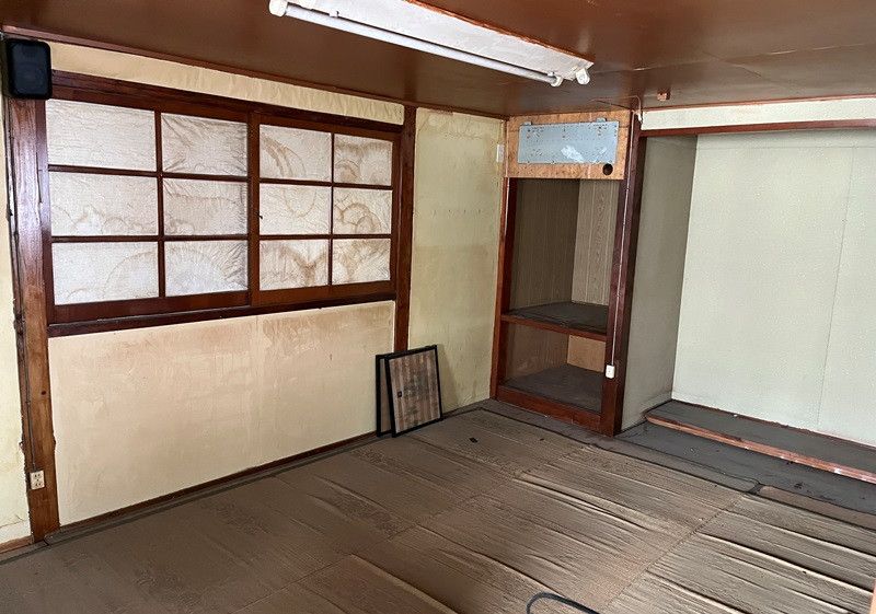 Shop & Residence in Historic Hot Spring Town, Hioki City for Sale - Thumbnail 3
