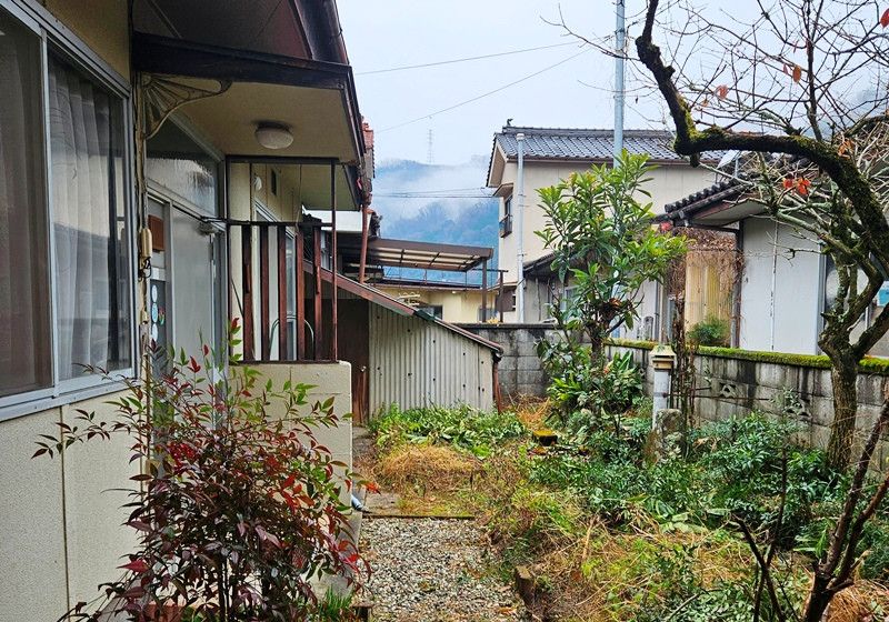 Light Steel Frame House on 54 Tsubo Land in Fuchu, Hiroshima - Thumbnail 2