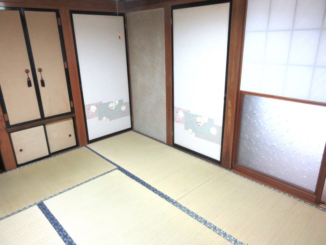 6LDK House with Garden for Sale in Itoigawa, Niigata - Thumbnail 2