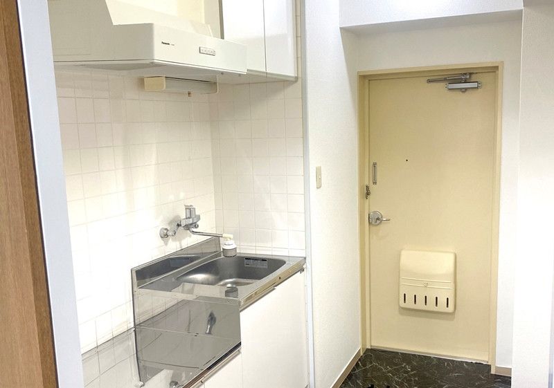 1K Apartment for Sale Near Komagome Station, Toshima-ku - Thumbnail 4