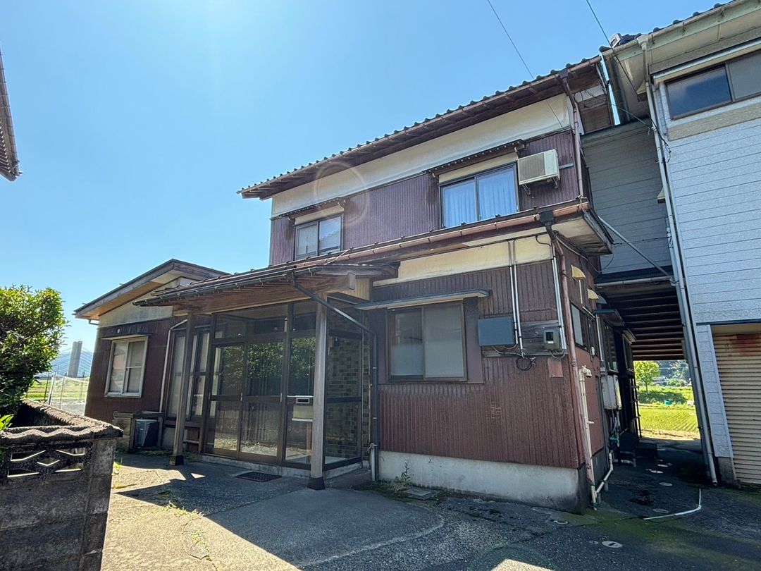 Two-Family Home for Sale in Itoigawa City, Niigata - Thumbnail 2