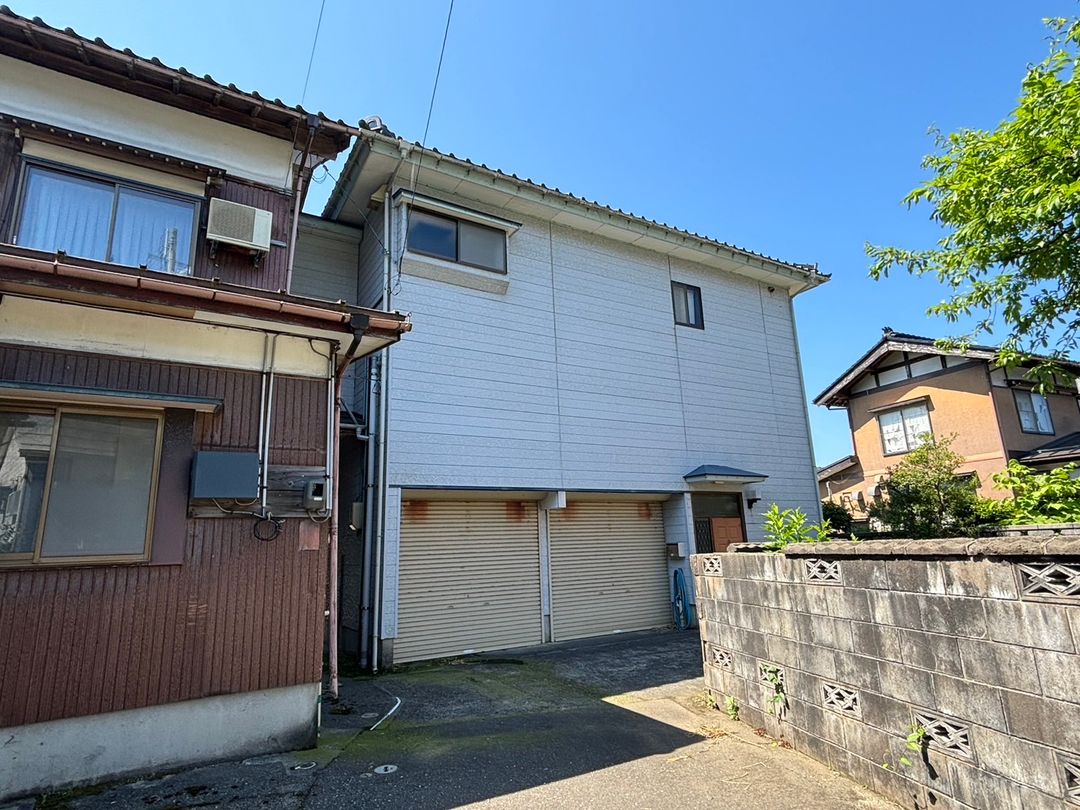 Two-Family Home for Sale in Itoigawa City, Niigata - Thumbnail 3