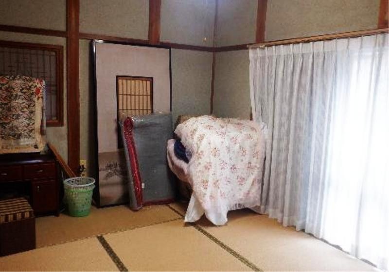 Land with Old House for Sale in Minamiise, Mie Prefecture - Thumbnail 4