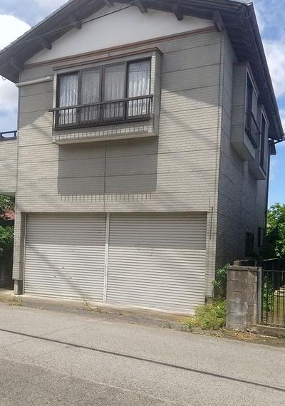 Investment Property in Narita: Two Buildings with Garage, 340 sqm — House, Narita, Chiba