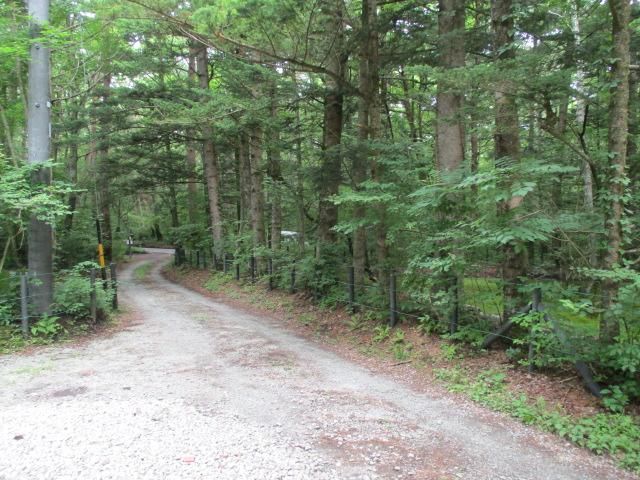 Used 2LDK Detached Villa in Karuizawa, Nagano - Thumbnail 2