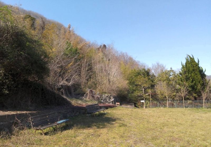 Overgrown Land with Dilapidated House in Okayama City for 300,000 Yen - Thumbnail 4