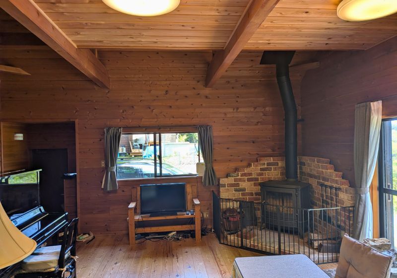 Mountain House with Wood Stove for Sale in Doshi Village, Yamanashi - Thumbnail 4