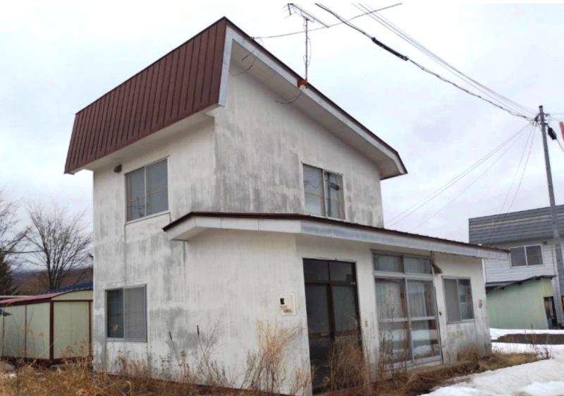 Two Vacant 3LDK Houses on 415 sqm Land in Kitami, Hokkaido - Thumbnail 3
