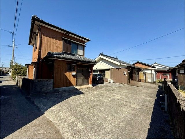 Two Detached Houses for Sale in Ibusuki, Kagoshima - 10.2% Yield - Thumbnail 2