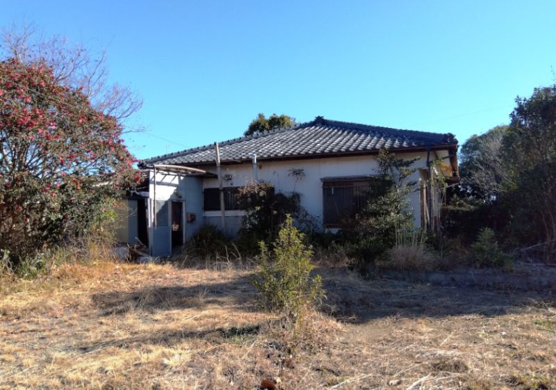 Two Wooden Houses on 1398 sqm Land in Takanabe, Miyazaki for Sale - Thumbnail 2