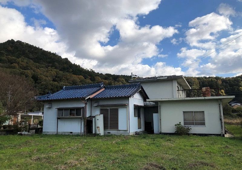 Reinforced Concrete House with Large Land in Gifu - Thumbnail 2