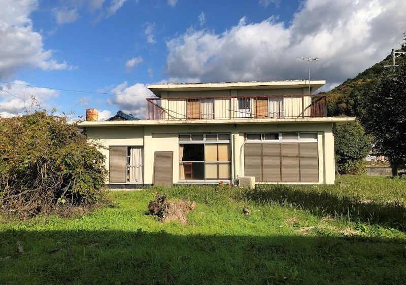 Reinforced Concrete House with Large Land in Gifu - Thumbnail 3