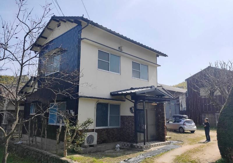 Sturdy Carpenter-Built House with Land in Imabari, Ehime - Thumbnail 3