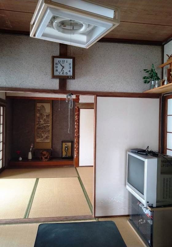 Single-Story House for Sale in Ube City, Yamaguchi on Large 325sqm Lot - Thumbnail 2