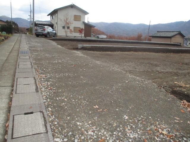 Land for Sale in Miyota Town, Nagano - 280.95 sqm - Thumbnail 3