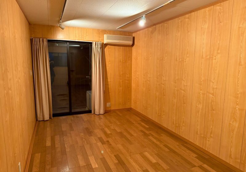 Villa with Former Recording Studio at Mount Fuji in Narusawa - Thumbnail 2