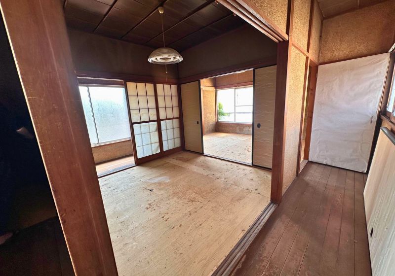 Old House with Land for Renovation in Hadano, Kanagawa - Thumbnail 4