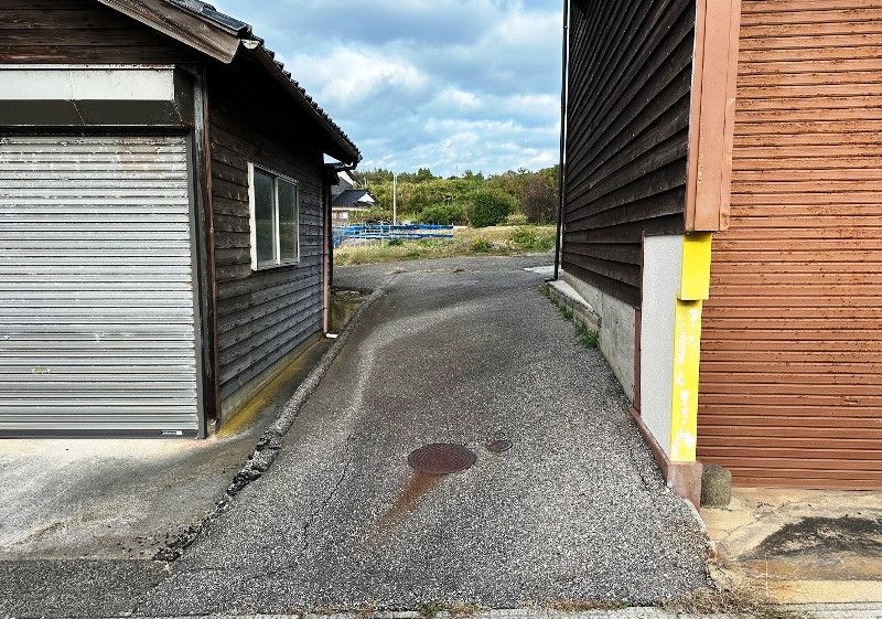 80-Year Kominka with Irori in Noto, Licensed for Inn Use - Thumbnail 3