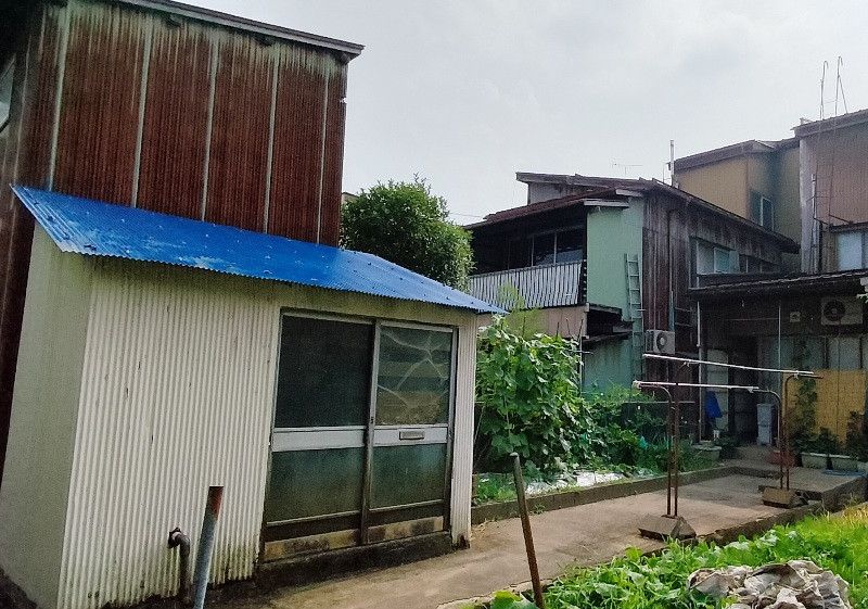 Wide Rowhouse with Former Printing Press in Joetsu, Niigata - Thumbnail 3