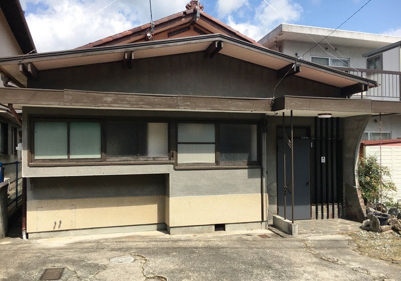 Fully Renovated 2DK House with Tenant in Otsu, Shiga - Thumbnail 2