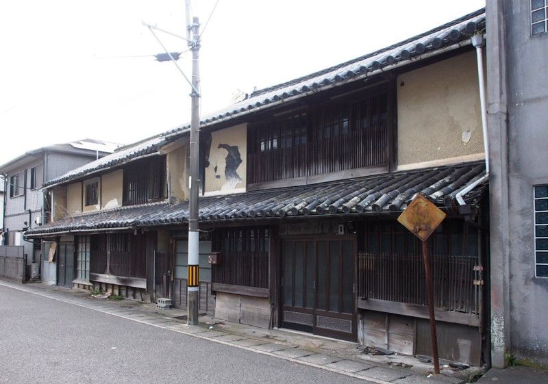 Spacious Land with Old House for Sale in Naruto, Tokushima - Thumbnail 4