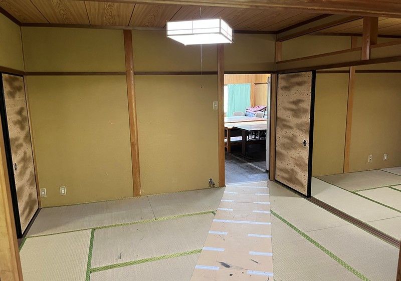 Spacious Property with Two Buildings in Mino City, Gifu - Thumbnail 4