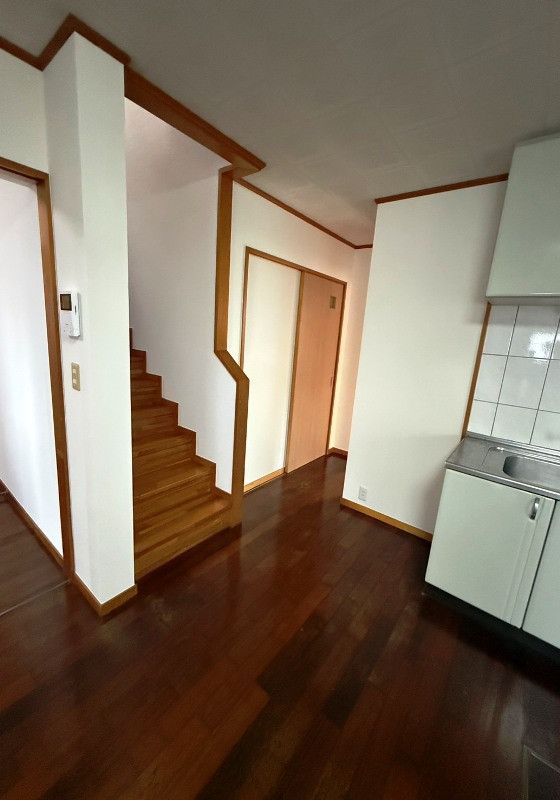 5DK House for Sale in Uruma City, Okinawa with Parking - Thumbnail 4