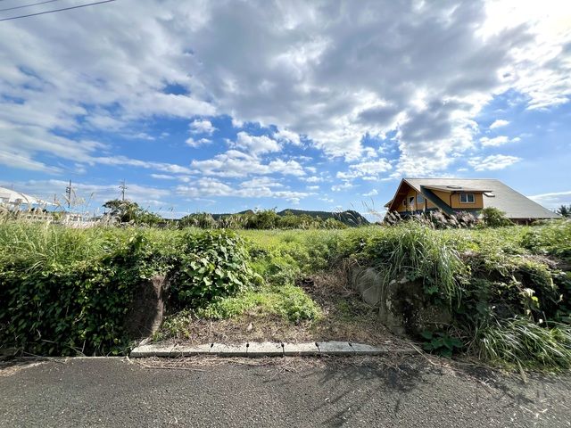 967 sqm Land for Sale in Ibusuki, Kagoshima with Mount Kaimon Views - Thumbnail 2