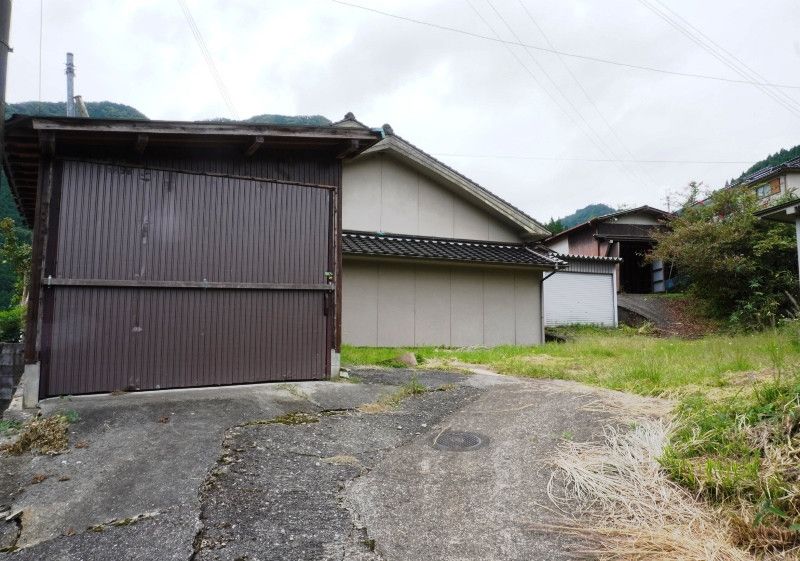 Historic Farmhouse with 6,000 Tsubo Land in Shiso, Hyogo - Thumbnail 2