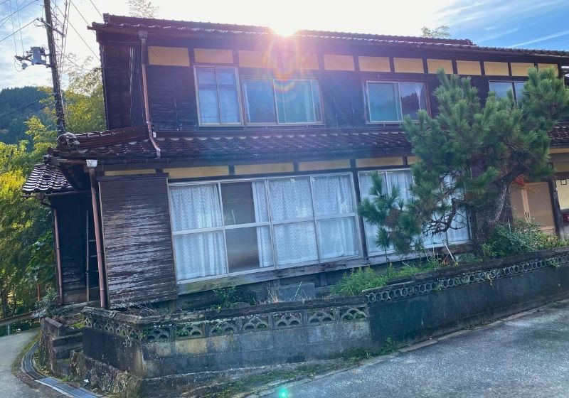 Traditional House in Shinonsen-cho, Hyogo with 174 sqm for Sale - Thumbnail 3