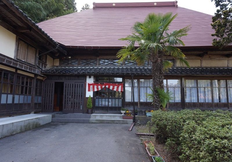 200-Year-Old Thatched-Roof Kominka in Nagaoka, Niigata - Thumbnail 3