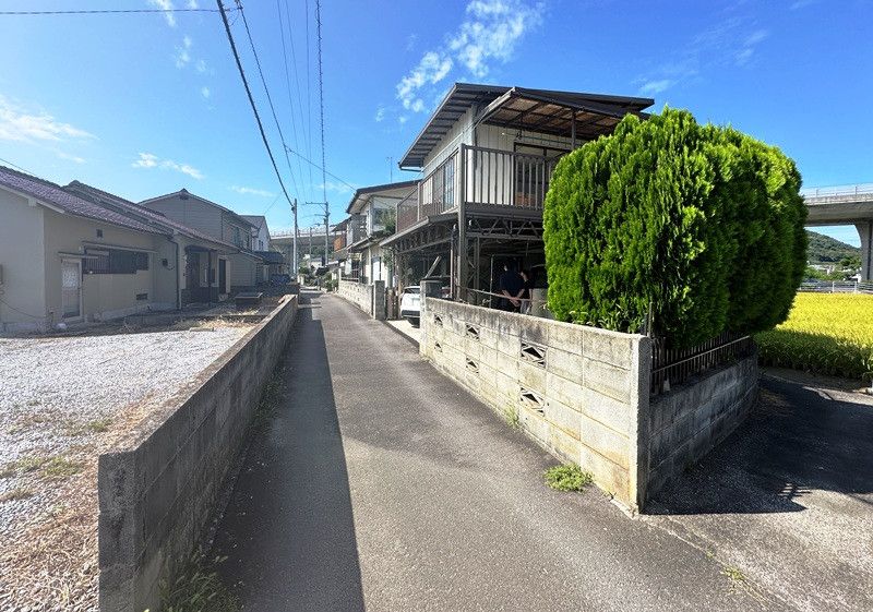 Spacious 5DK House for Sale in Takamatsu, Kagawa - Thumbnail 2