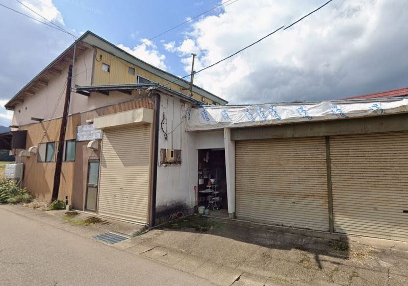 Spacious 1,000 sqm Land with Building in Yuzawa, Akita - Thumbnail 2