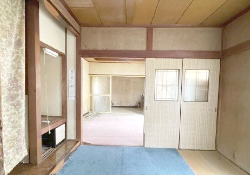 3LDK Old House with Land in Muroran, Hokkaido for 700,000 Yen - Thumbnail 3