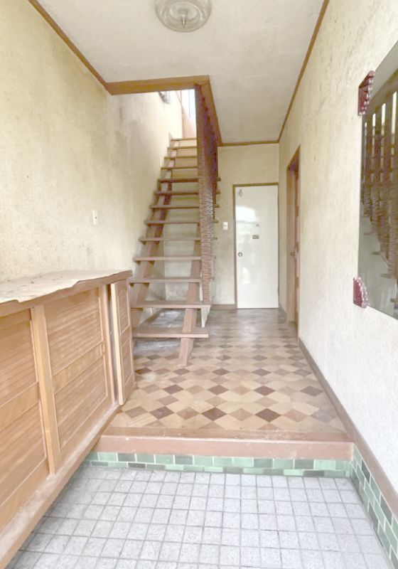 3LDK Old House with Land in Muroran, Hokkaido for 700,000 Yen - Thumbnail 4