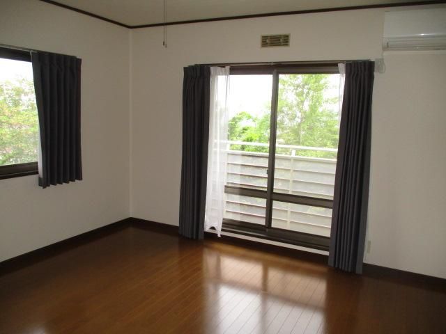 5LDK Used House for Sale in Karuizawa, Nagano - 140.97 sqm - Thumbnail 2