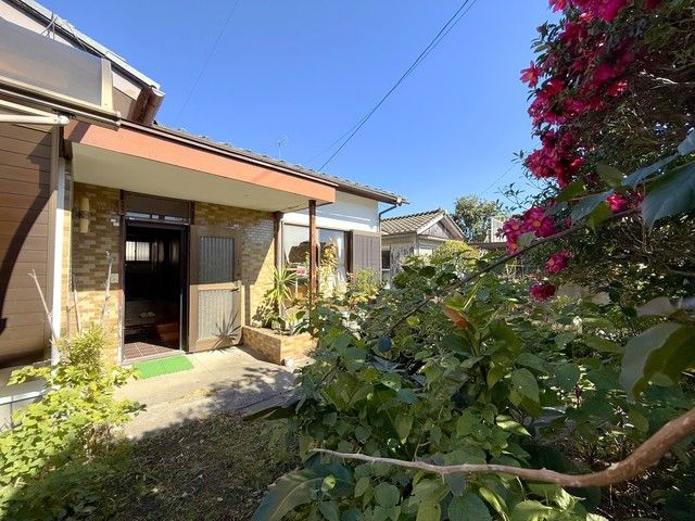 4LDK House for Sale in Ibusuki, Kagoshima Near Sea - Thumbnail 2
