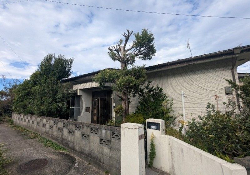 Single-Story House for Sale in Nagasaki City Near Peace Park - Thumbnail 2
