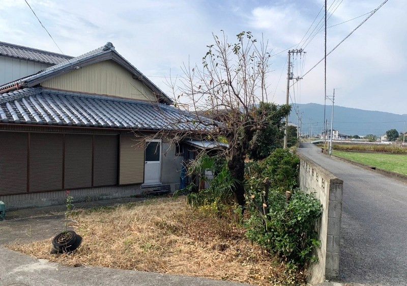 Farmhouse with Farmland for Sale in Awa City, Tokushima - Thumbnail 2