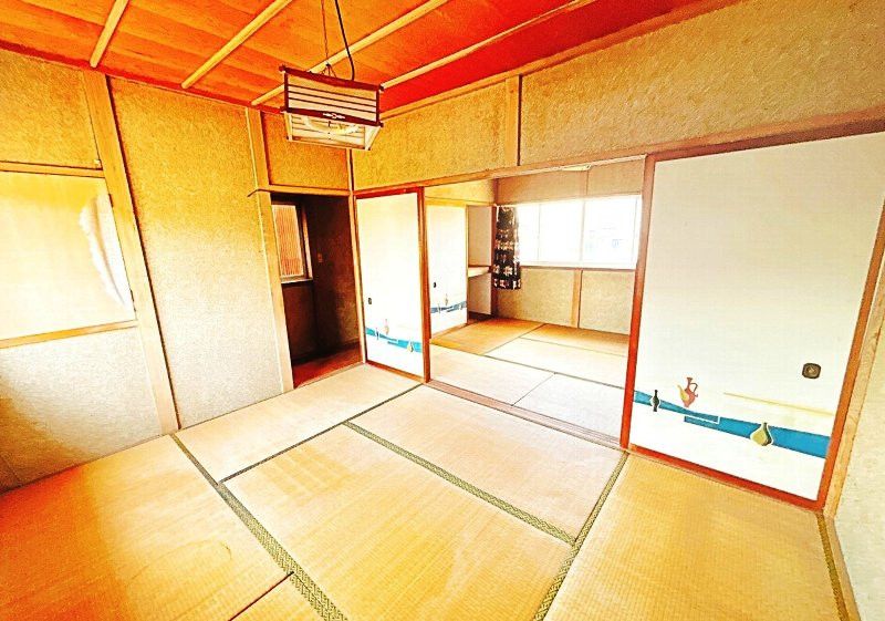5DK House for Sale Near Nishi-Takaoka Station in Takaoka City - Thumbnail 3