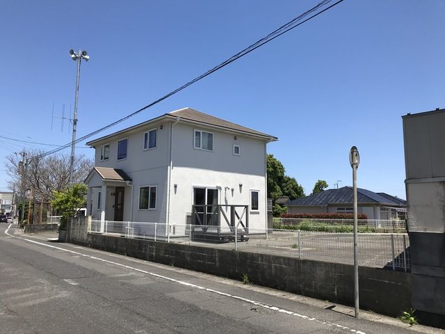 4LDK House for Rent in Ibusuki with Private Onsen Bath - Thumbnail 2
