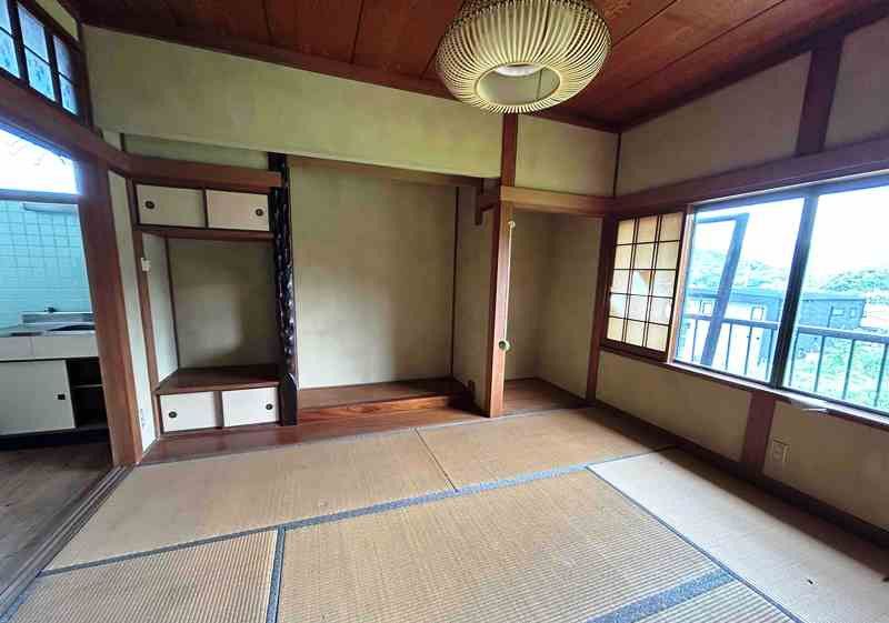 2-Story Wooden House for Sale in Shimonoseci, Yamaguchi - Thumbnail 4